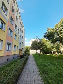 Kawalerka o pow. 27m2, II piętro, umeblowane, os. Kaliniec