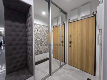 Prowizja 0% 3 pokoje, taras, balkon, 2 garaże