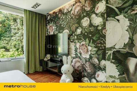 Wyjątkowy nowoczesny dom - design i natura lasu