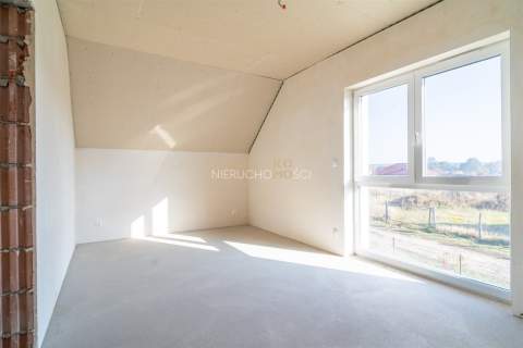 Bliżniak z garażem / Ogród 400 m2 / Duże pokoje