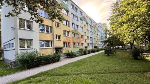 4-pokojowe mieszkanie z balkonem -blisko Uniwersytetu Ekonomicznego