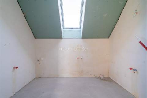 Bliżniak z garażem / Ogród 400 m2 / Duże pokoje