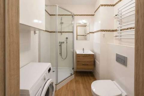 Mieszkanie 49m2, 3 pok., po remoncie, parking
