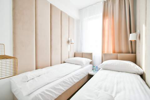 Wynajem hostelu z małym odstępnym na MURANOWIE