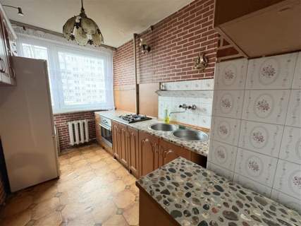 Strzegomska/3pok/do remontu/piwnica/balkon