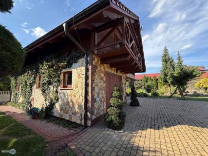 Całoroczny dom z bajkowym ogrodem i fotowoltaiką