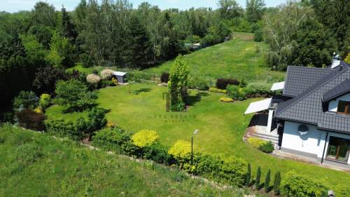 Dom wolnostojący 186 m2 duża działka 1603 m2