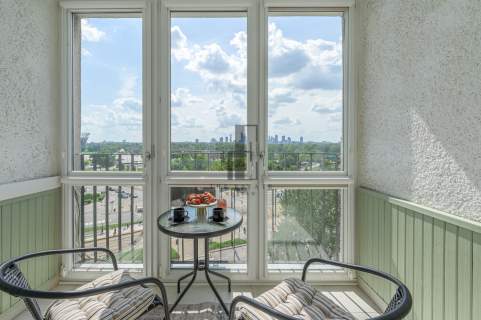 Wyposażone Widok na panoramę Winda