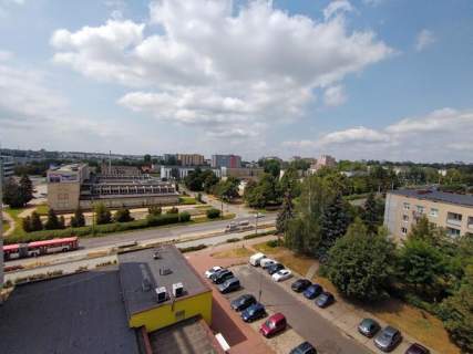 Wynajmę jasną kawalerkę, Księżycowa 2