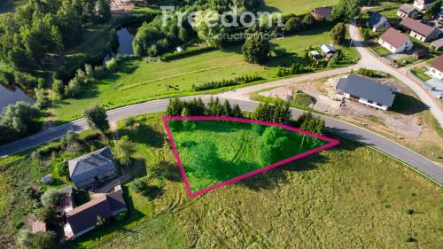 Malowniczo położona działka 800 m2 z MPZP