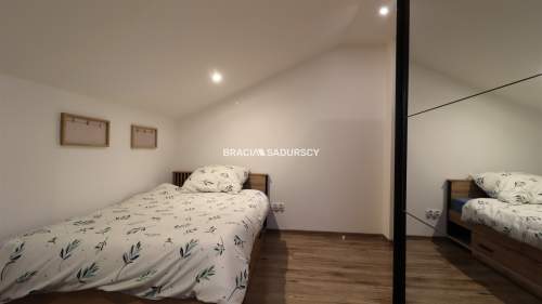 DOM 100M2 SZCZYRZYC 4 POKOJE CENTRUM 5 ARÓW