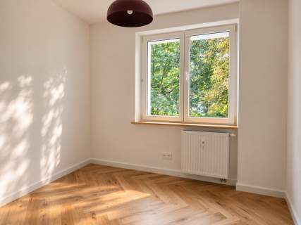 Saska Kępa - 3 pokoje po remoncie, widok na zieleń
