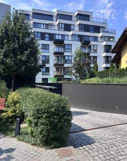 Komfortowe trzy pokoje, balkon, garaż