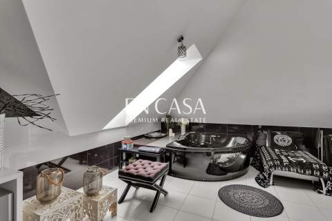 Miejska willa 450 m2 na działce blisko 9000 m2