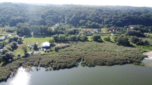 Z SALONU ZA STER JACHTU - DZIAŁKA TUŻ PRZY MARINIE