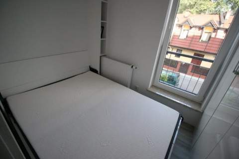 2-pokojowe mieszkanie z osobną kuchnią i balkonem