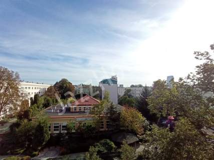 2 pokoje oddzielna Kuchnia w Śródmieściu, ciche