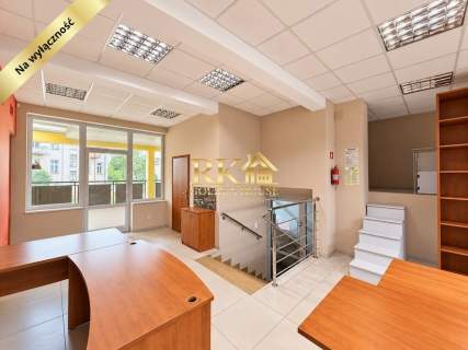 LOKAL USŁUGOWO-BIUROWY NA WYNAJEM ŚCISŁE CENTRUM