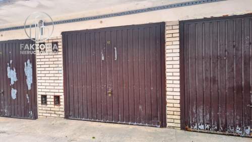 Garaż, 14,80 m2, przy ulicy Upalnej w dobrej cenie