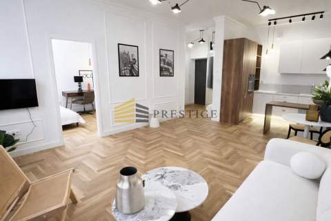 Apartament przy Rynku Nowego Miasta wynajme