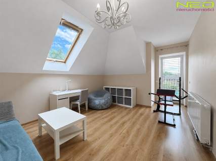 DOM 145 m PO MODERNIZACJI DZIAŁKA 1225 m