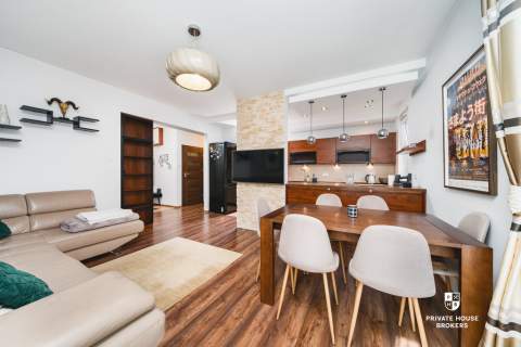 3 pokoje duży balkon miejsce postojowe