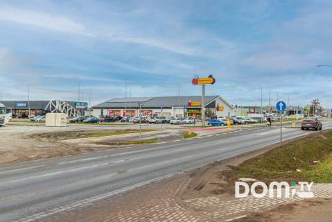 Nowoczesne, zadbane, taras, dwustronne, parking