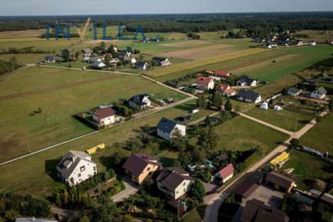 działka budowlana z uzbrojeniem w drodze