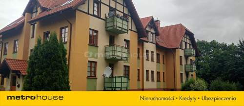 1. piętro, parking za bramą, teren niezalewowy
