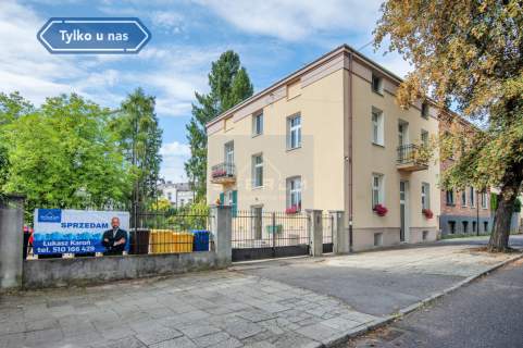 Elegancka kamienica przy Jasnej Górze z 6 lokalami