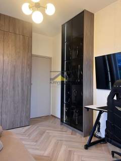 Apartament 93,5 m z ogródkiem i 2 miejscami post.