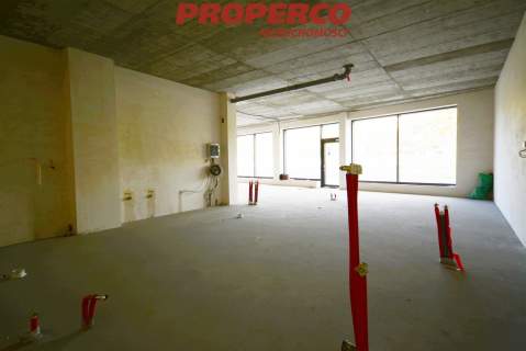 Lokal pow. 135m2, os. Uroczysko