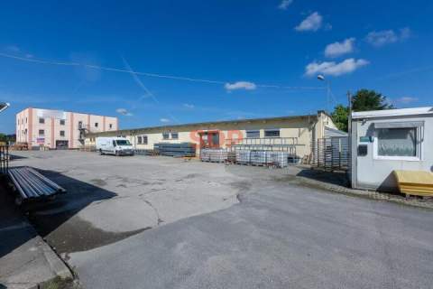 Obiekt - hale prod-magaz. Działka 7060 m2, hale 1366 m2, gm....