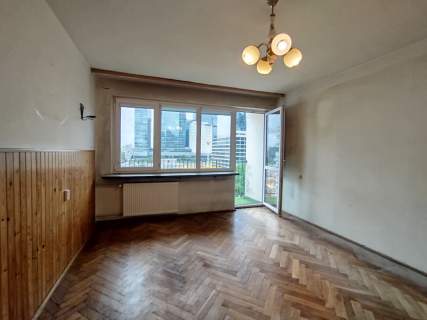 Wola Miedziana 44 m Widok na park Remont
