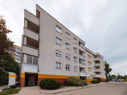 4 pokoje 93,5 m 2 miejsca w garażu Bemowo