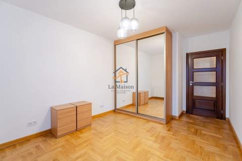 2-pokojowe z balkonem i garażem. Nowy Kleparz.