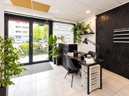 LOKAL HANDLOWO-USŁUGOWY 51,75 M UL. SZELIGOWSKA