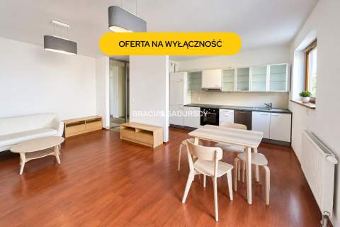 50m2, Krowodrza ul. Rydla, Ogrodzone osiedle