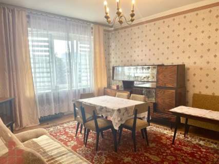 3 pokoje,80 m2-obok Galerii Kazimierz, garaż