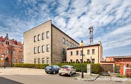 Nieruchomość na mieszkania lub akademik