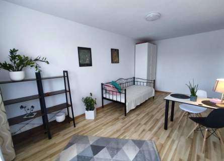 61 m 2 pokoje balkon Reduta