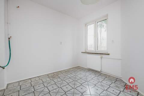 Wysoki parter z balkonem