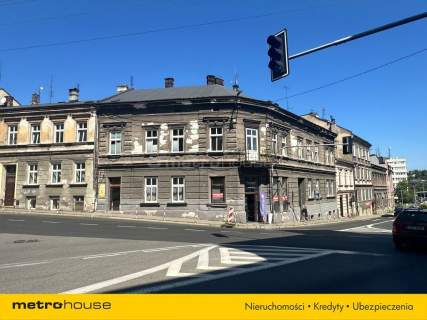 Mieszkanie z lokalami usługowymi centrum miasta.