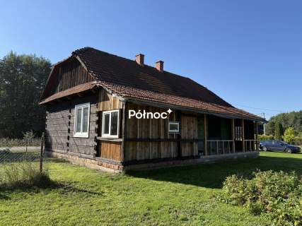 DOM Z PEŁNYCH BALI DREWNIANYCH BUCZKÓW, GM. RZEZAWA 9,30 AR