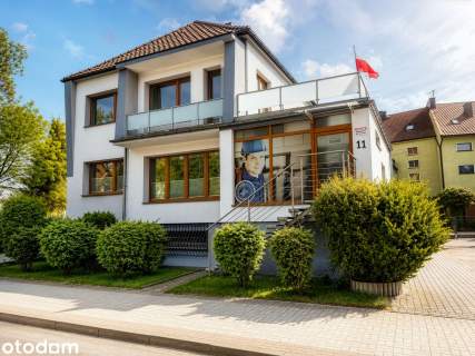 Dom w centrum 324 m2 7 pok 2 lazienki 3 tarasy osobn