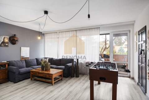 Dom na Karłowicach, 3 Garaże, Działka 740 m2