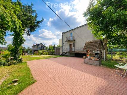 Dom wolnostojący 130 m , duża działka, garaż, do w