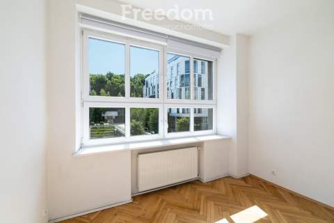 przy Baltic Plaza 3/4 gabinety winda