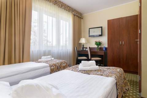 Funkcjonujący hotel z salami konferencyjnymi