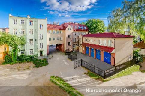 Budynek biurowo-usługowy w centrum miasta
